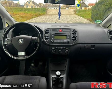 Фольксваген Гольф Плюс, объемом двигателя 1.6 л и пробегом 212 тыс. км за 6200 $, фото 6 на Automoto.ua