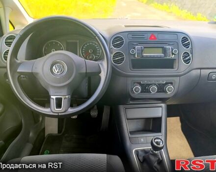 Фольксваген Гольф Плюс, объемом двигателя 1.6 л и пробегом 99 тыс. км за 7399 $, фото 6 на Automoto.ua