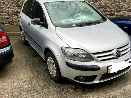 Фольксваген Golf Plus 2008 у Києві на Automoto.ua Фольксваген Golf Plus, об'ємом двигуна 16 л та пробігом 110 тис. км за 5310 $, фото 1 на Automoto.ua