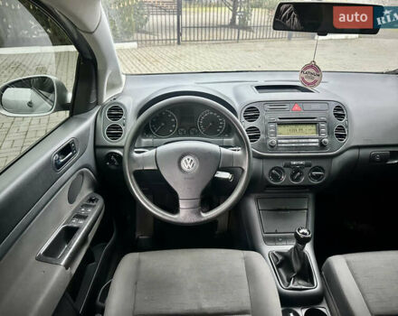 Сірий Фольксваген Golf Plus, об'ємом двигуна 1.4 л та пробігом 201 тис. км за 5100 $, фото 7 на Automoto.ua