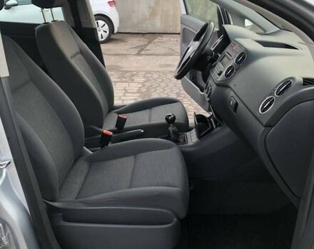 Серый Фольксваген Гольф Плюс, объемом двигателя 1.4 л и пробегом 159 тыс. км за 5000 $, фото 12 на Automoto.ua