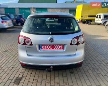 Серый Фольксваген Гольф Плюс, объемом двигателя 1.4 л и пробегом 159 тыс. км за 5500 $, фото 5 на Automoto.ua
