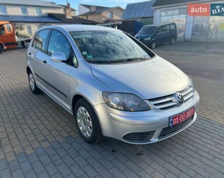 Серый Фольксваген Гольф Плюс, объемом двигателя 1.4 л и пробегом 159 тыс. км за 5500 $, фото 2 на Automoto.ua