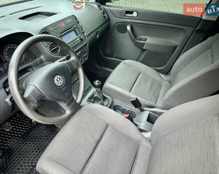 Сірий Фольксваген Golf Plus, об'ємом двигуна 1.4 л та пробігом 201 тис. км за 5100 $, фото 6 на Automoto.ua