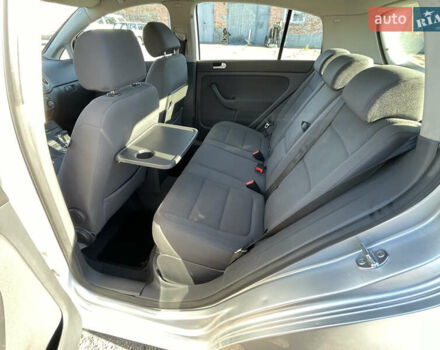 Серый Фольксваген Гольф Плюс, объемом двигателя 1.6 л и пробегом 218 тыс. км за 6300 $, фото 31 на Automoto.ua