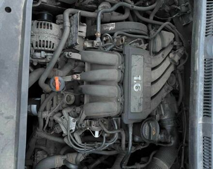 Серый Фольксваген Гольф Плюс, объемом двигателя 1.6 л и пробегом 271 тыс. км за 3900 $, фото 8 на Automoto.ua