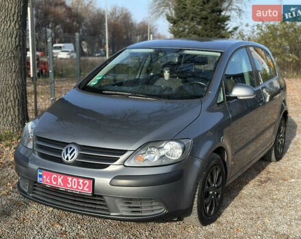 Серый Фольксваген Гольф Плюс, объемом двигателя 1.4 л и пробегом 208 тыс. км за 5500 $, фото 6 на Automoto.ua