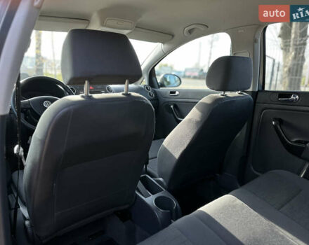 Серый Фольксваген Гольф Плюс, объемом двигателя 1.4 л и пробегом 208 тыс. км за 5500 $, фото 29 на Automoto.ua