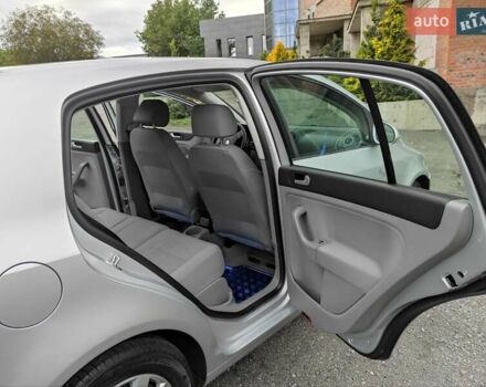 Сірий Фольксваген Golf Plus, об'ємом двигуна 1.6 л та пробігом 255 тис. км за 6300 $, фото 17 на Automoto.ua