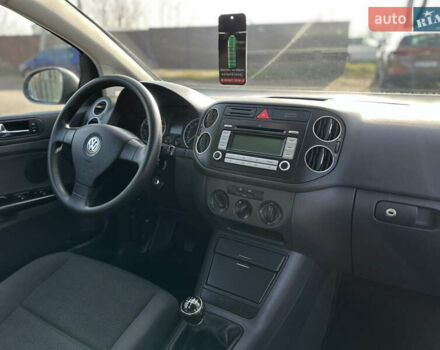 Серый Фольксваген Гольф Плюс, объемом двигателя 1.4 л и пробегом 208 тыс. км за 5500 $, фото 40 на Automoto.ua