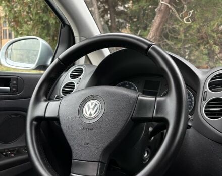 Серый Фольксваген Гольф Плюс, объемом двигателя 1.6 л и пробегом 170 тыс. км за 5999 $, фото 5 на Automoto.ua