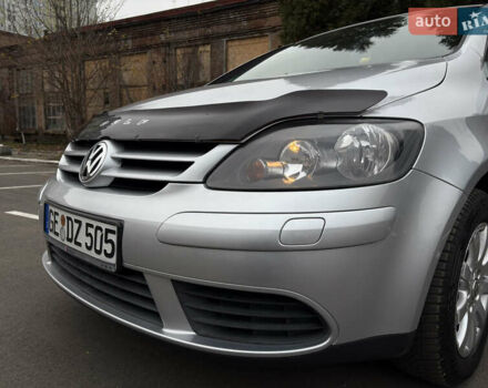 Серый Фольксваген Гольф Плюс, объемом двигателя 1.6 л и пробегом 170 тыс. км за 5999 $, фото 8 на Automoto.ua