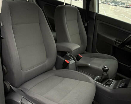 Серый Фольксваген Гольф Плюс, объемом двигателя 1.6 л и пробегом 171 тыс. км за 5699 $, фото 31 на Automoto.ua