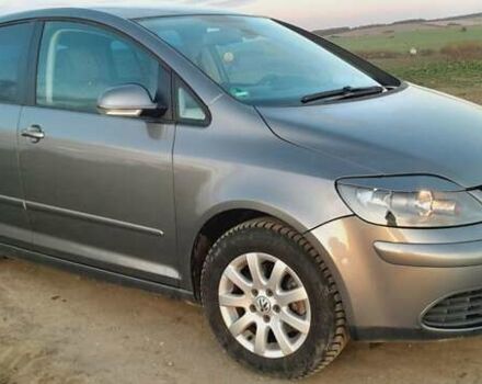 Серый Фольксваген Гольф Плюс, объемом двигателя 1.6 л и пробегом 226 тыс. км за 5300 $, фото 1 на Automoto.ua