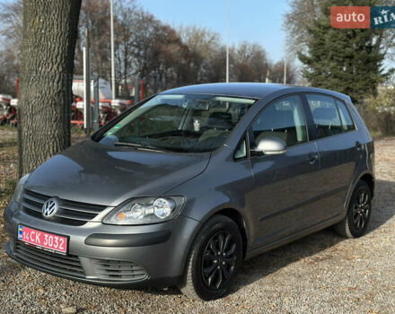 Серый Фольксваген Гольф Плюс, объемом двигателя 1.4 л и пробегом 208 тыс. км за 5500 $, фото 8 на Automoto.ua