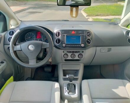 Сірий Фольксваген Golf Plus, об'ємом двигуна 1.6 л та пробігом 242 тис. км за 6999 $, фото 5 на Automoto.ua