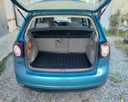 Сірий Фольксваген Golf Plus, об'ємом двигуна 1.6 л та пробігом 242 тис. км за 6999 $, фото 4 на Automoto.ua