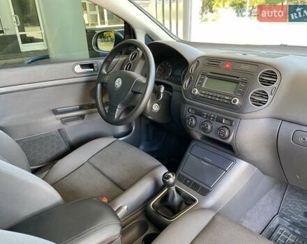 Серый Фольксваген Гольф Плюс, объемом двигателя 1.6 л и пробегом 183 тыс. км за 6999 $, фото 25 на Automoto.ua