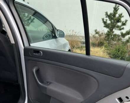 Серый Фольксваген Гольф Плюс, объемом двигателя 1.4 л и пробегом 251 тыс. км за 5150 $, фото 61 на Automoto.ua