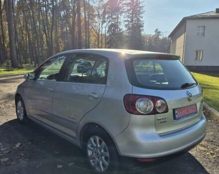 Серый Фольксваген Гольф Плюс, объемом двигателя 1.6 л и пробегом 215 тыс. км за 5500 $, фото 15 на Automoto.ua