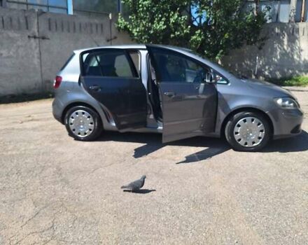 Серый Фольксваген Гольф Плюс, объемом двигателя 1.4 л и пробегом 268 тыс. км за 5850 $, фото 10 на Automoto.ua