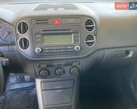 Серый Фольксваген Гольф Плюс, объемом двигателя 1.6 л и пробегом 183 тыс. км за 6999 $, фото 32 на Automoto.ua