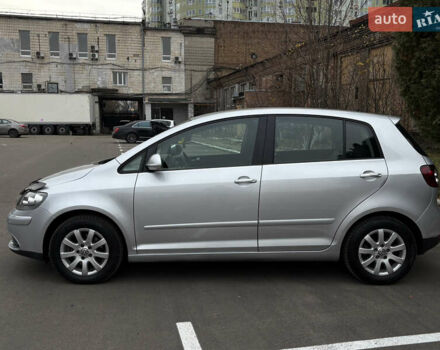 Серый Фольксваген Гольф Плюс, объемом двигателя 1.6 л и пробегом 170 тыс. км за 5999 $, фото 3 на Automoto.ua