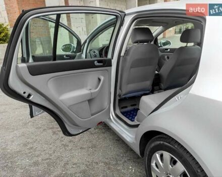 Серый Фольксваген Гольф Плюс, объемом двигателя 1.6 л и пробегом 255 тыс. км за 6300 $, фото 22 на Automoto.ua