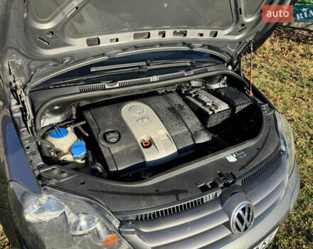 Серый Фольксваген Гольф Плюс, объемом двигателя 1.6 л и пробегом 202 тыс. км за 5250 $, фото 14 на Automoto.ua