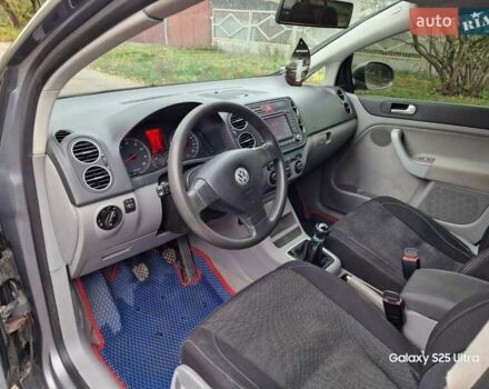 Сірий Фольксваген Golf Plus, об'ємом двигуна 2 л та пробігом 248 тис. км за 4700 $, фото 10 на Automoto.ua