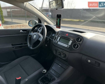 Серый Фольксваген Гольф Плюс, объемом двигателя 1.4 л и пробегом 208 тыс. км за 5500 $, фото 37 на Automoto.ua