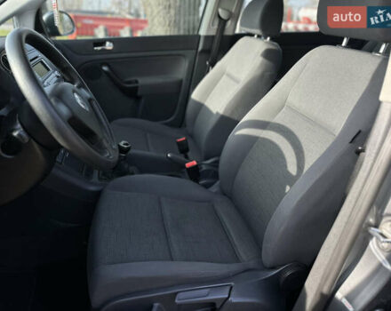 Серый Фольксваген Гольф Плюс, объемом двигателя 1.4 л и пробегом 208 тыс. км за 5500 $, фото 23 на Automoto.ua