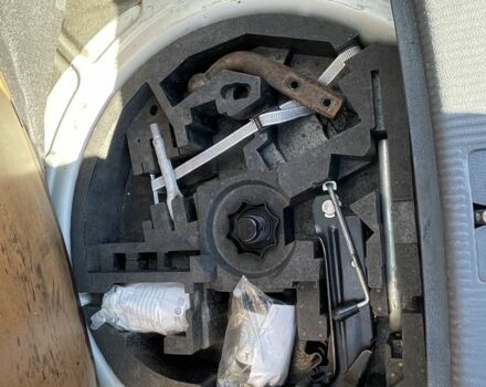 Серый Фольксваген Гольф Плюс, объемом двигателя 1.6 л и пробегом 218 тыс. км за 6300 $, фото 19 на Automoto.ua