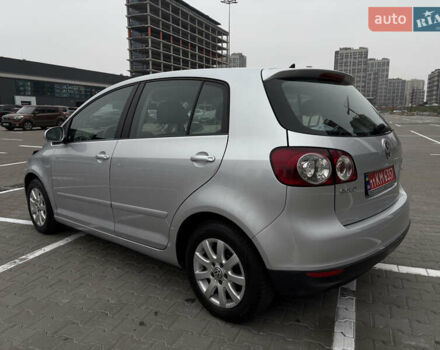 Серый Фольксваген Гольф Плюс, объемом двигателя 1.6 л и пробегом 171 тыс. км за 5699 $, фото 3 на Automoto.ua