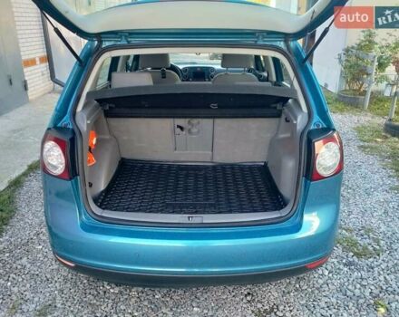 Сірий Фольксваген Golf Plus, об'ємом двигуна 1.6 л та пробігом 242 тис. км за 6999 $, фото 4 на Automoto.ua