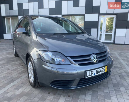 Сірий Фольксваген Golf Plus, об'ємом двигуна 1.6 л та пробігом 99 тис. км за 6600 $, фото 5 на Automoto.ua