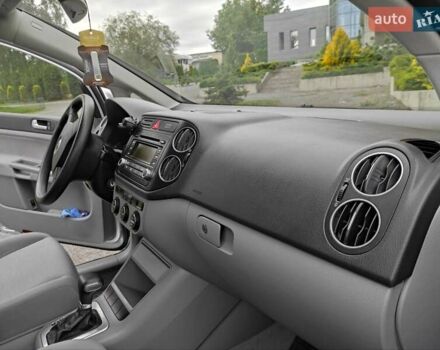 Серый Фольксваген Гольф Плюс, объемом двигателя 1.6 л и пробегом 255 тыс. км за 6300 $, фото 18 на Automoto.ua