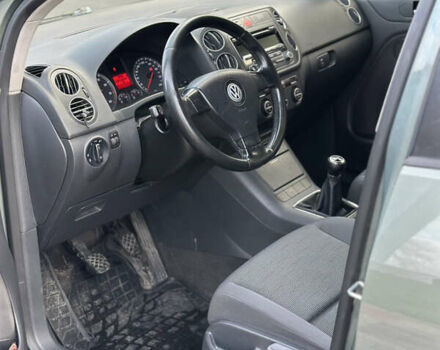 Серый Фольксваген Гольф Плюс, объемом двигателя 1.6 л и пробегом 194 тыс. км за 6400 $, фото 26 на Automoto.ua