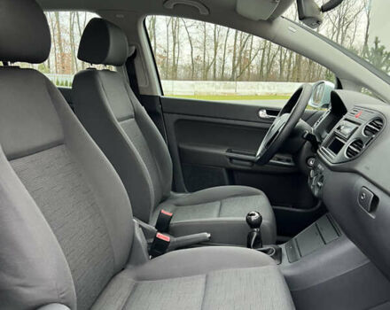 Серый Фольксваген Гольф Плюс, объемом двигателя 1.4 л и пробегом 251 тыс. км за 5150 $, фото 47 на Automoto.ua