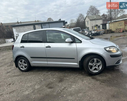 Серый Фольксваген Гольф Плюс, объемом двигателя 1.6 л и пробегом 180 тыс. км за 6200 $, фото 7 на Automoto.ua