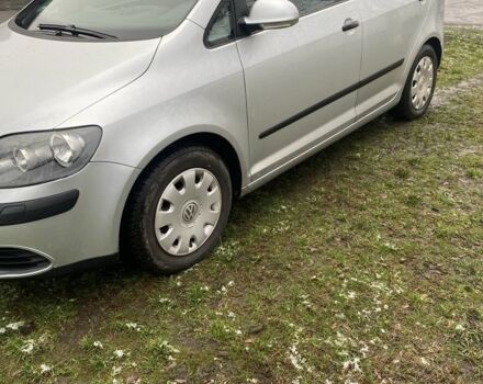 Серый Фольксваген Гольф Плюс, объемом двигателя 1.6 л и пробегом 3 тыс. км за 6200 $, фото 1 на Automoto.ua