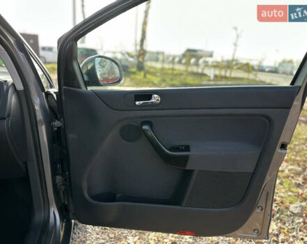 Серый Фольксваген Гольф Плюс, объемом двигателя 1.4 л и пробегом 208 тыс. км за 5500 $, фото 36 на Automoto.ua