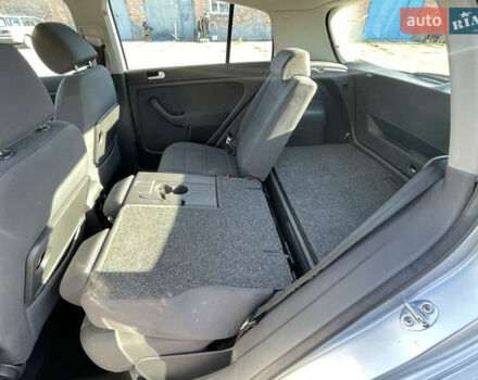 Серый Фольксваген Гольф Плюс, объемом двигателя 1.6 л и пробегом 218 тыс. км за 6300 $, фото 30 на Automoto.ua