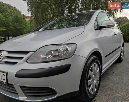 Серый Фольксваген Гольф Плюс, объемом двигателя 1.6 л и пробегом 255 тыс. км за 6300 $, фото 13 на Automoto.ua