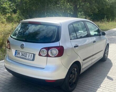 Серый Фольксваген Гольф Плюс, объемом двигателя 1.4 л и пробегом 240 тыс. км за 5500 $, фото 4 на Automoto.ua