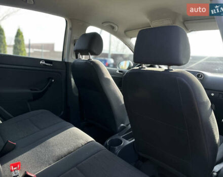 Серый Фольксваген Гольф Плюс, объемом двигателя 1.4 л и пробегом 208 тыс. км за 5500 $, фото 33 на Automoto.ua