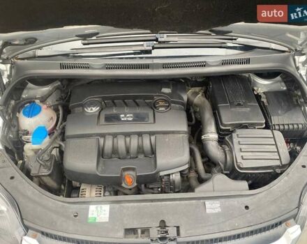 Серый Фольксваген Гольф Плюс, объемом двигателя 1.6 л и пробегом 231 тыс. км за 5500 $, фото 4 на Automoto.ua