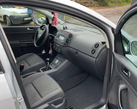 Серый Фольксваген Гольф Плюс, объемом двигателя 1.39 л и пробегом 270 тыс. км за 5100 $, фото 7 на Automoto.ua