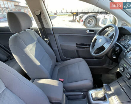 Серый Фольксваген Гольф Плюс, объемом двигателя 1.6 л и пробегом 218 тыс. км за 6300 $, фото 43 на Automoto.ua