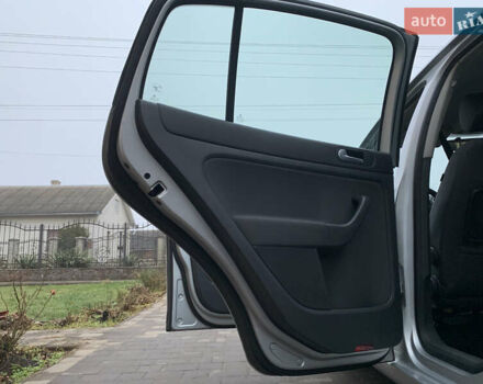 Серый Фольксваген Гольф Плюс, объемом двигателя 1.6 л и пробегом 200 тыс. км за 7200 $, фото 31 на Automoto.ua